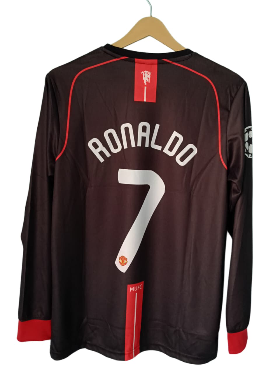 Man Utd Black Long Sleeve Fan Jersey